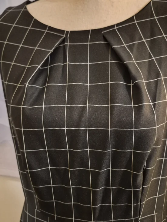 Elle Windowpane Plaid Fit & Flare Sleeveless Dress w/Pleated Neckline NWTS - Picture 3 of 8